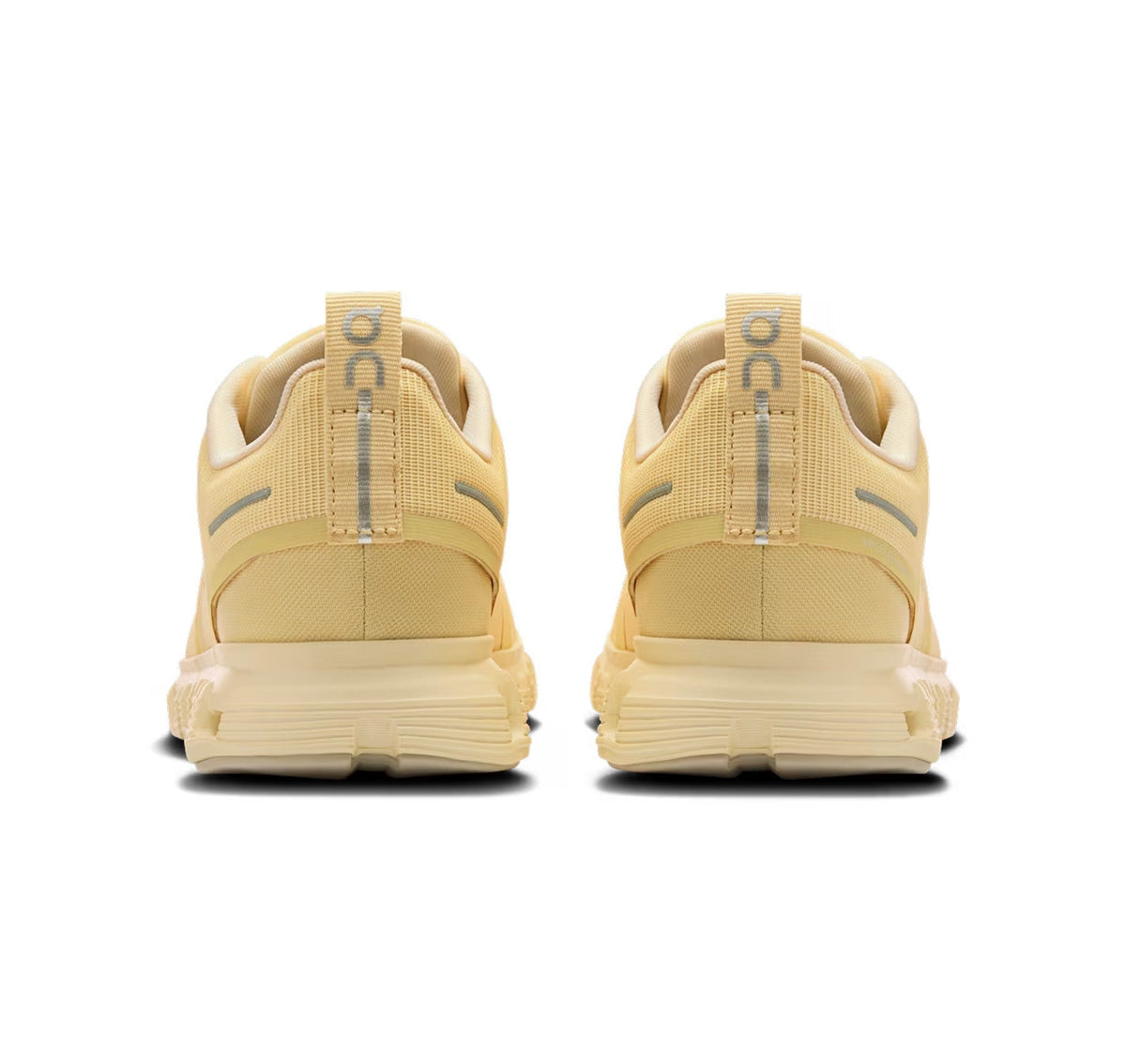 ON Women's Cloud 6 Waterproof Nectar/Castor